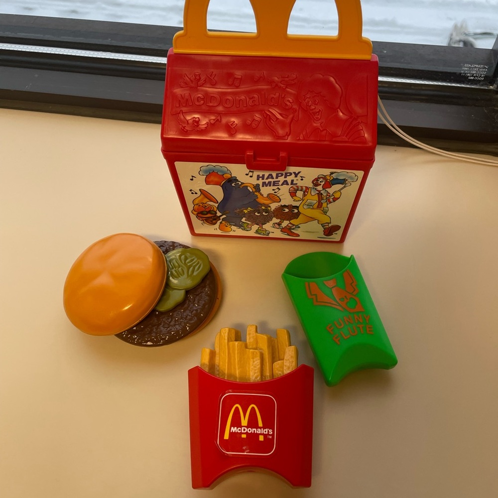 Vintage McDonald’s fun with food-Hamburger Happy Meal